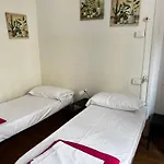 Hostal Via Zara Arararooms Palermo