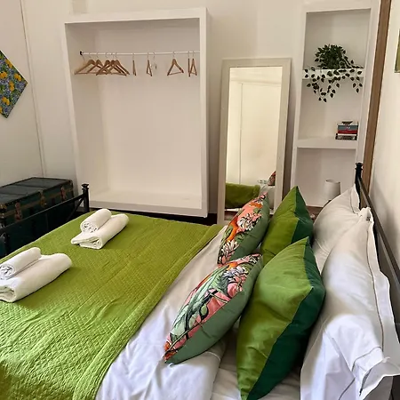 Hostel Arararooms *
