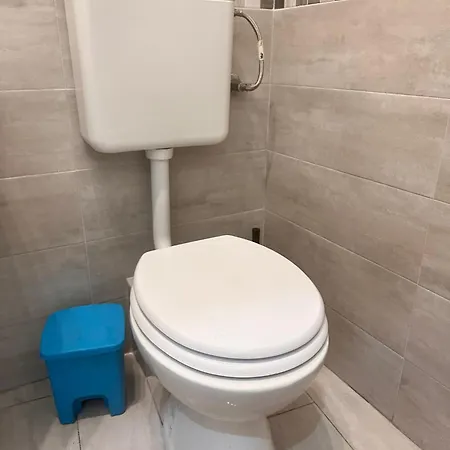 Via Zara Arararooms